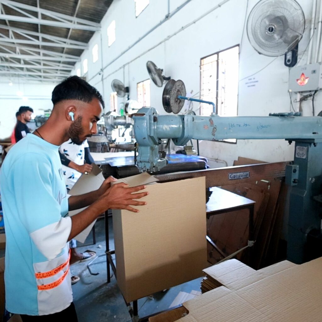 Semi Automated Folding Corrugated Box
